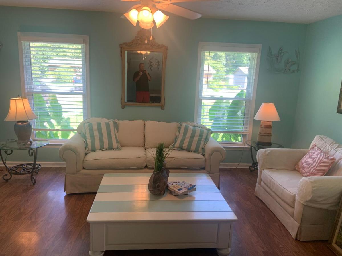 Cheerful Two Bedroom House 1.5 Miles From Beach. Myrtle Beach Esterno foto