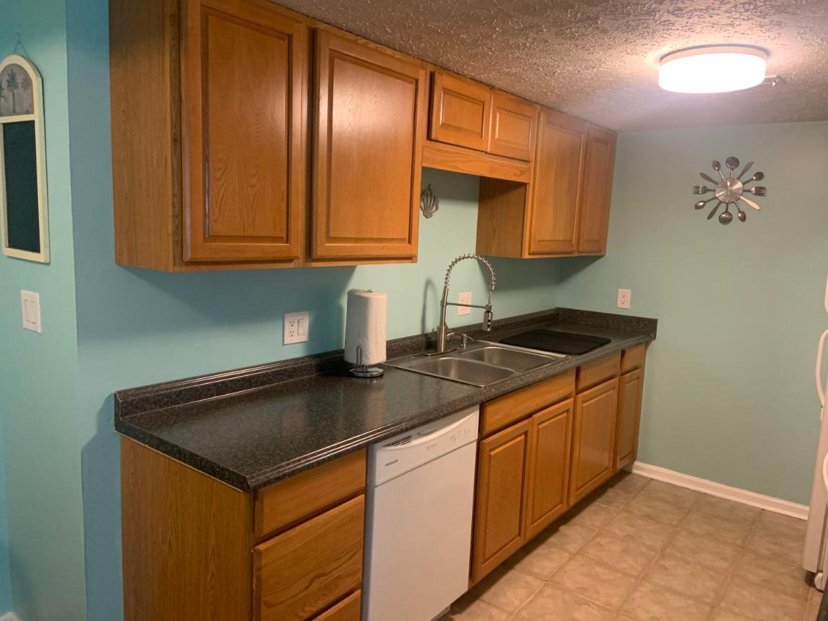 Cheerful Two Bedroom House 1.5 Miles From Beach. Myrtle Beach Esterno foto
